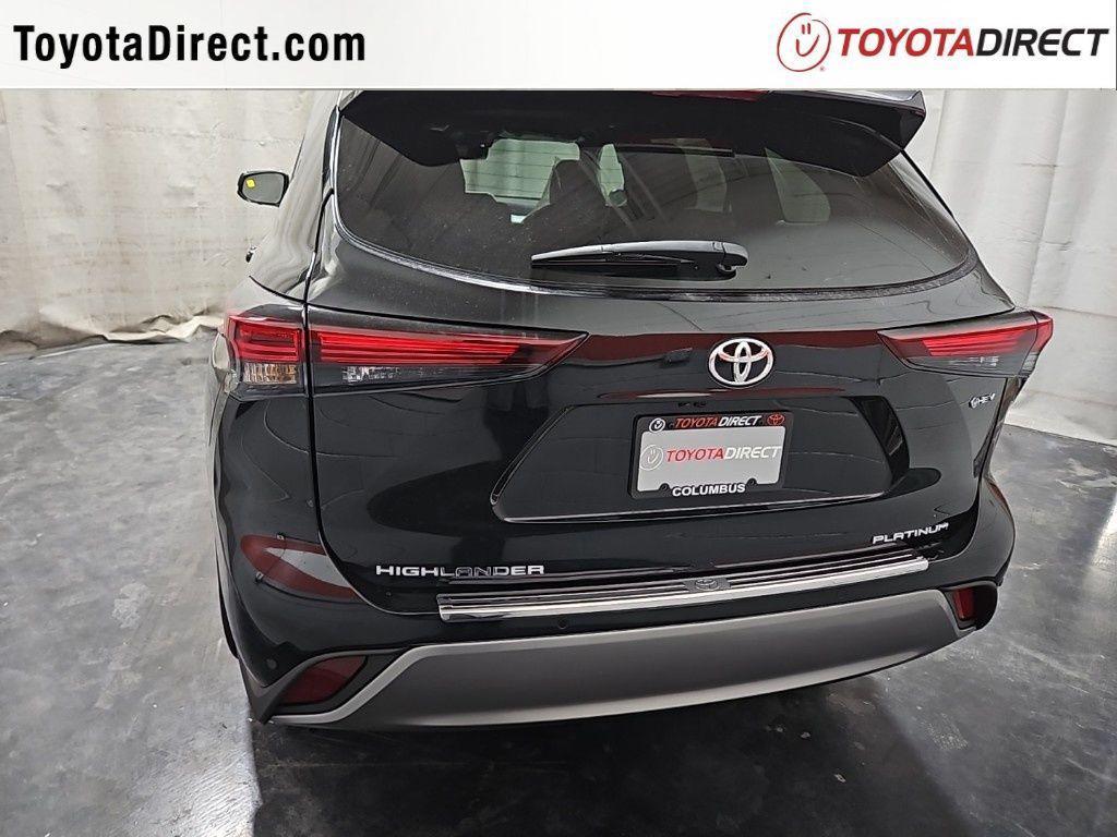 new 2026 Toyota Highlander Hybrid car, priced at $56,858