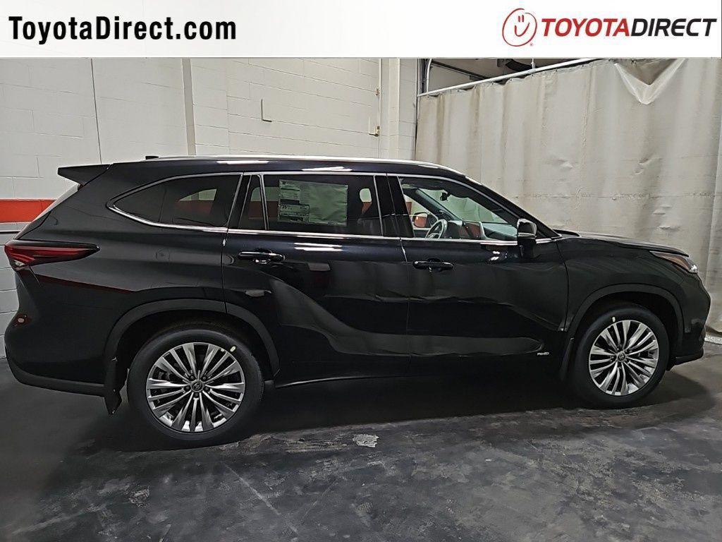 new 2026 Toyota Highlander Hybrid car, priced at $56,858
