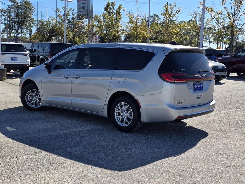 new 2026 Chrysler Pacifica car, priced at $39,329