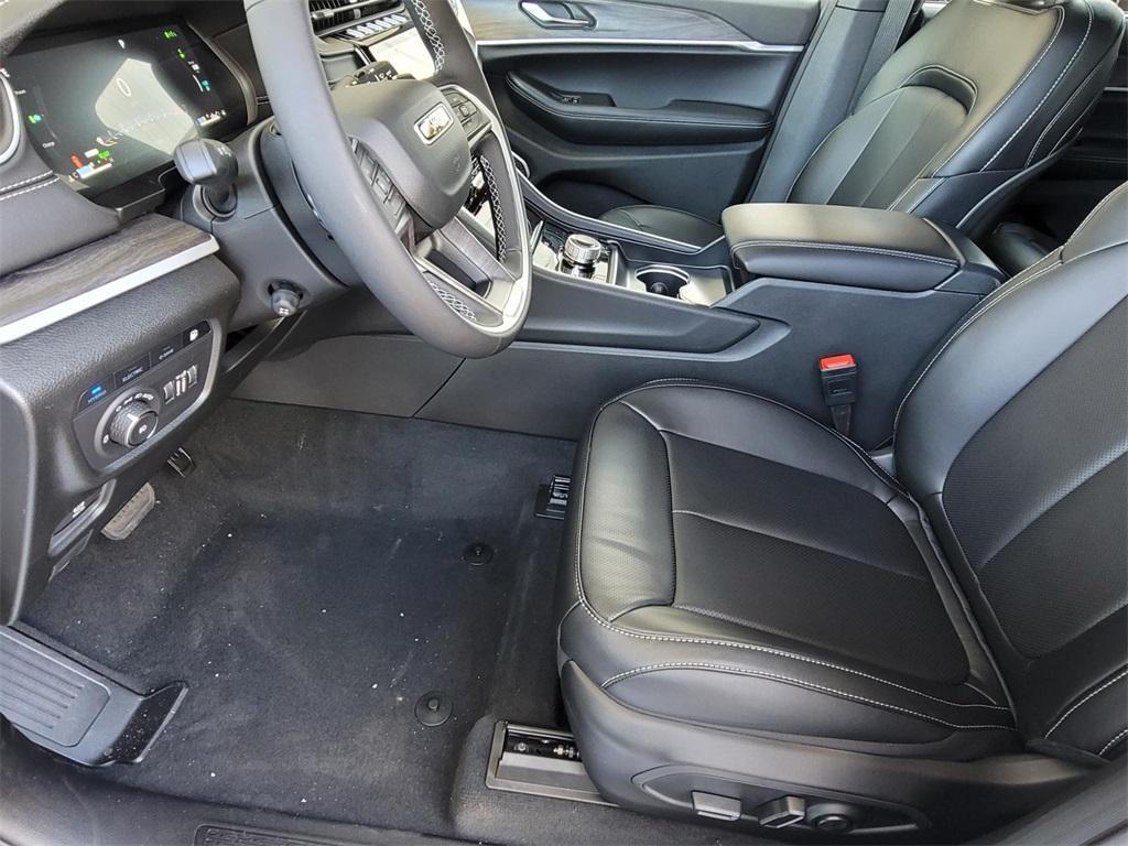 new 2025 Jeep Grand Cherokee 4xe car, priced at $59,257