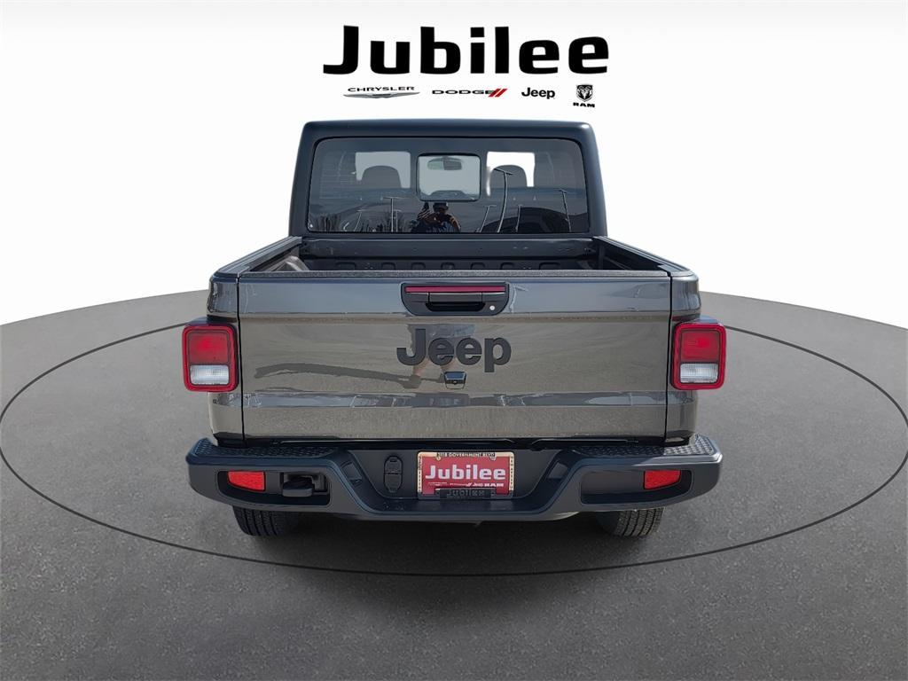 new 2026 Jeep Gladiator car, priced at $43,540