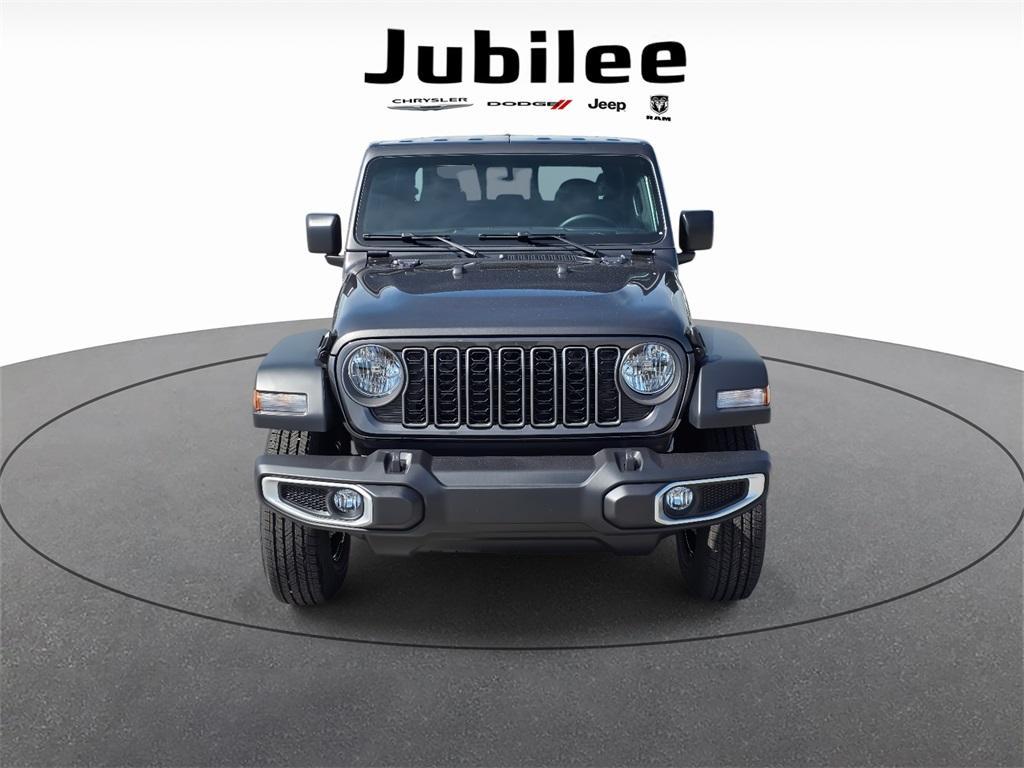 new 2026 Jeep Gladiator car, priced at $43,540
