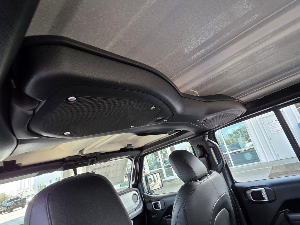 new 2026 Jeep Gladiator car, priced at $45,560