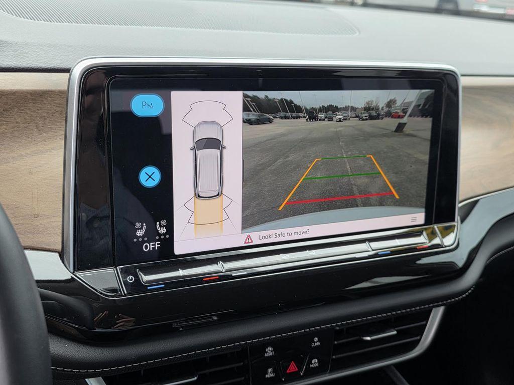 used 2025 Volkswagen Atlas car, priced at $33,590