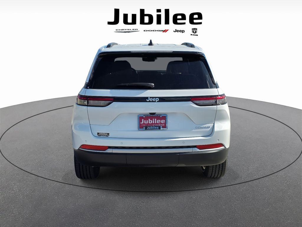 new 2026 Jeep Grand Cherokee car, priced at $40,628