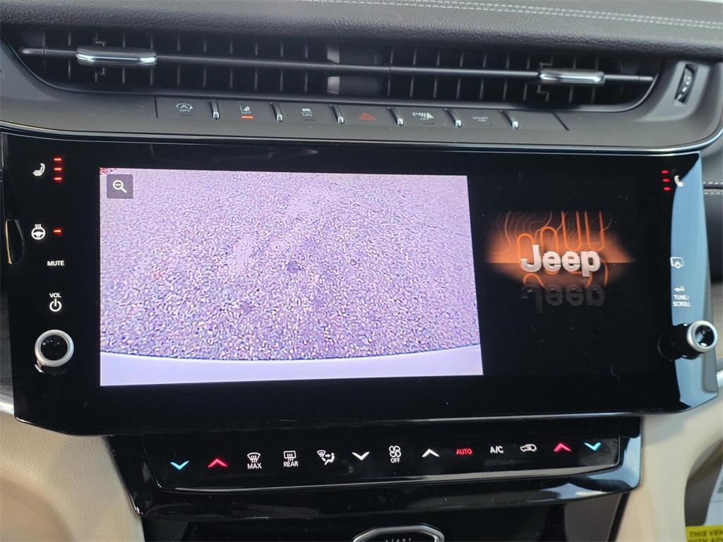 new 2026 Jeep Grand Cherokee car, priced at $42,878