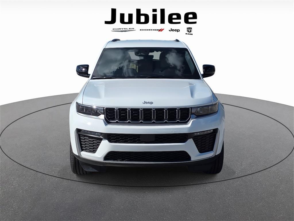 new 2026 Jeep Grand Cherokee car, priced at $42,878