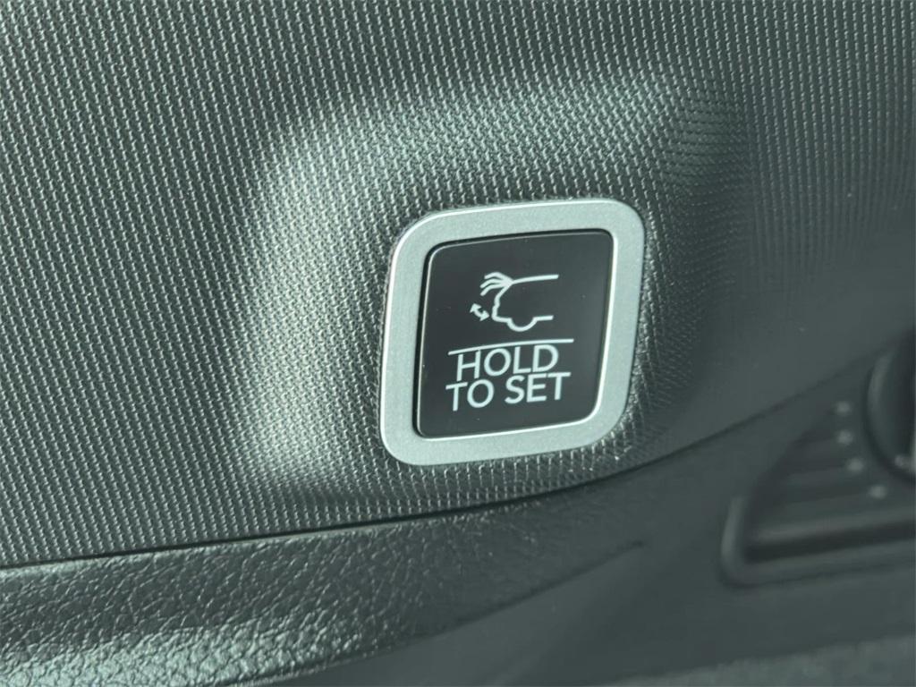 new 2026 Jeep Grand Cherokee car, priced at $42,878