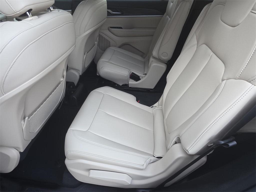 new 2025 Jeep Grand Cherokee L car, priced at $50,014