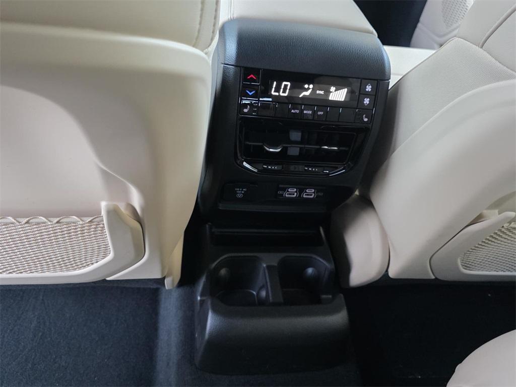 new 2025 Jeep Grand Cherokee L car, priced at $50,014