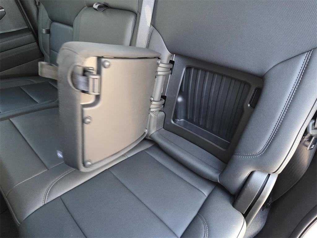 used 2024 GMC Sierra 1500 car, priced at $43,380