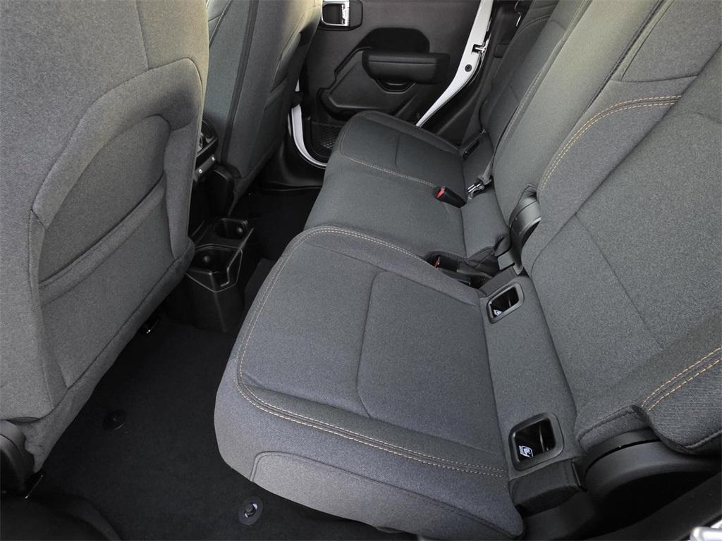 new 2026 Jeep Gladiator car, priced at $46,674