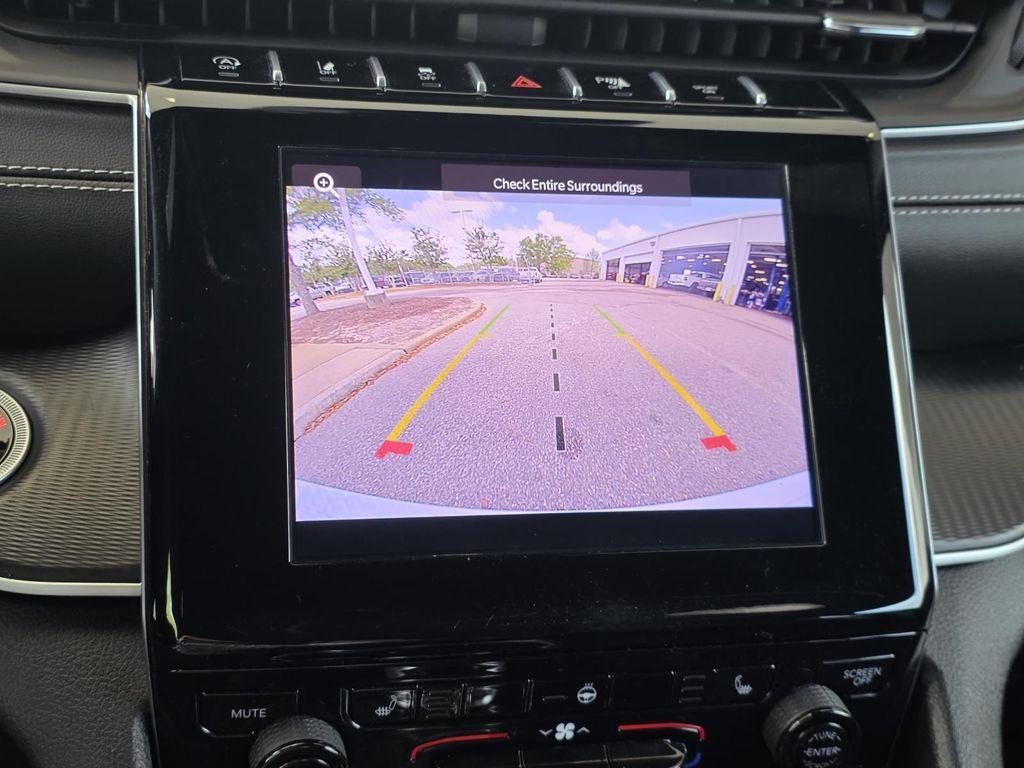 used 2025 Jeep Grand Cherokee car, priced at $38,990