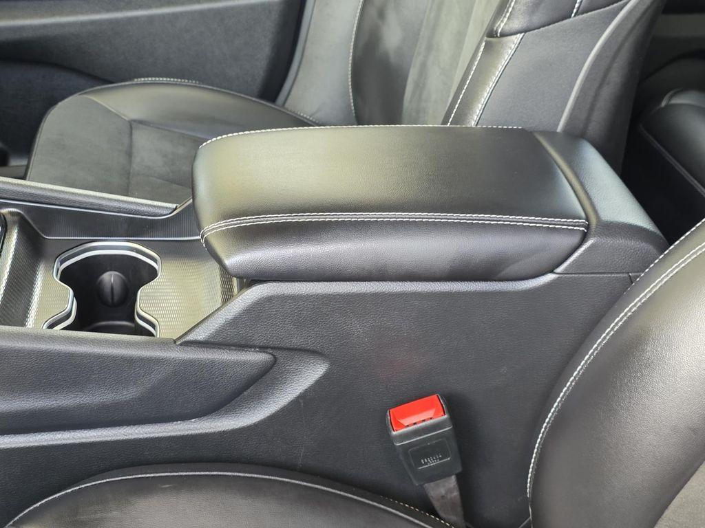 used 2025 Jeep Grand Cherokee car, priced at $38,990