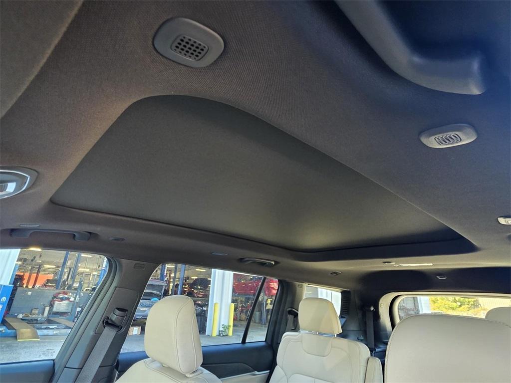 new 2025 Jeep Grand Cherokee L car, priced at $48,886