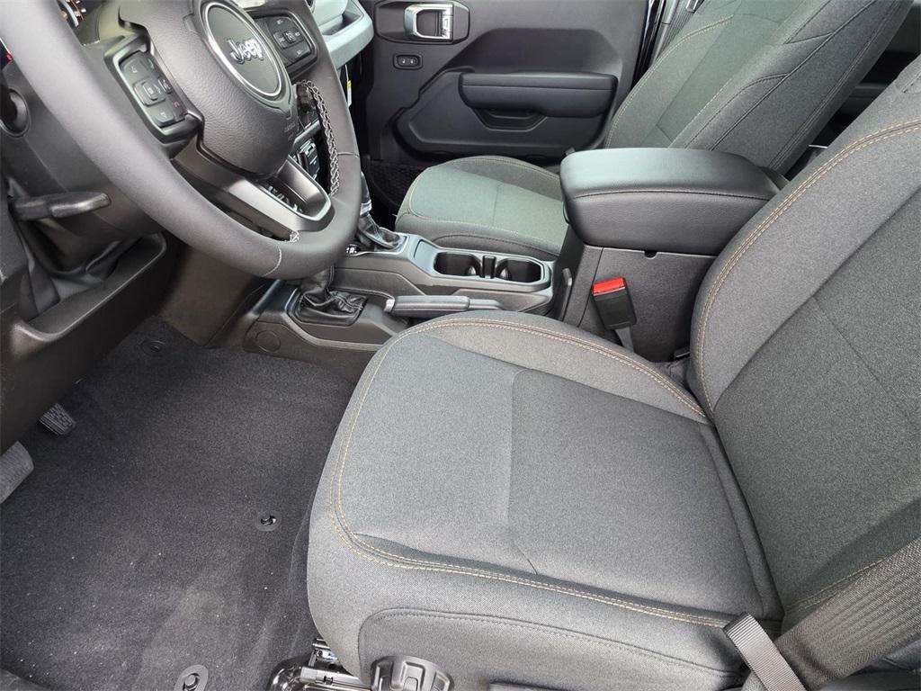 new 2026 Jeep Gladiator car, priced at $45,453