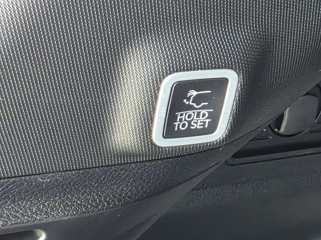 new 2026 Jeep Grand Cherokee car, priced at $43,082