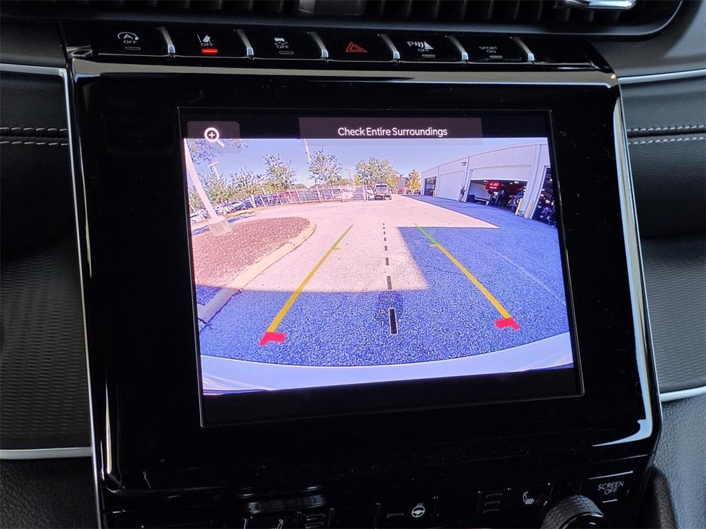 new 2025 Jeep Grand Cherokee car, priced at $40,120