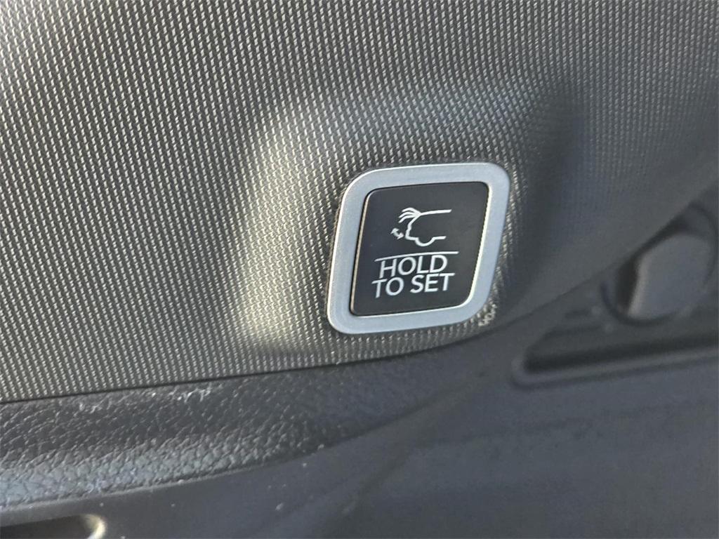 new 2025 Jeep Grand Cherokee car, priced at $40,120