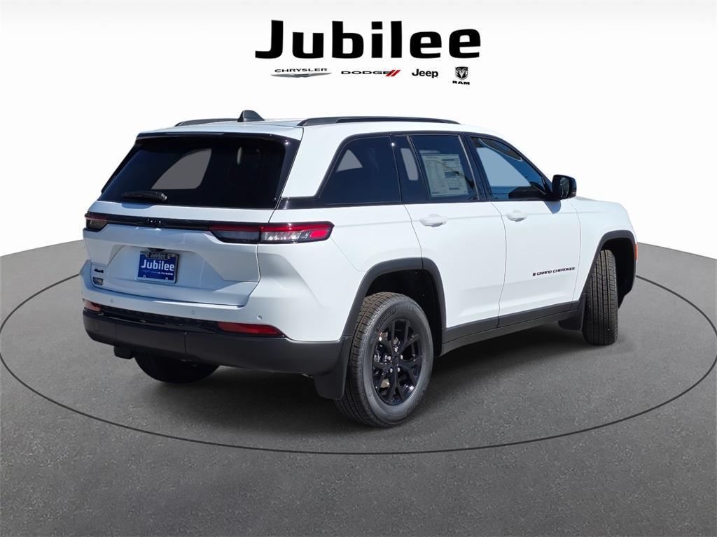 new 2025 Jeep Grand Cherokee car, priced at $40,120