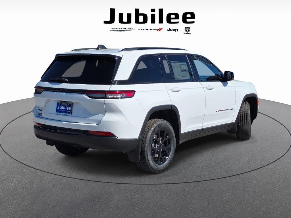 new 2025 Jeep Grand Cherokee car, priced at $39,120