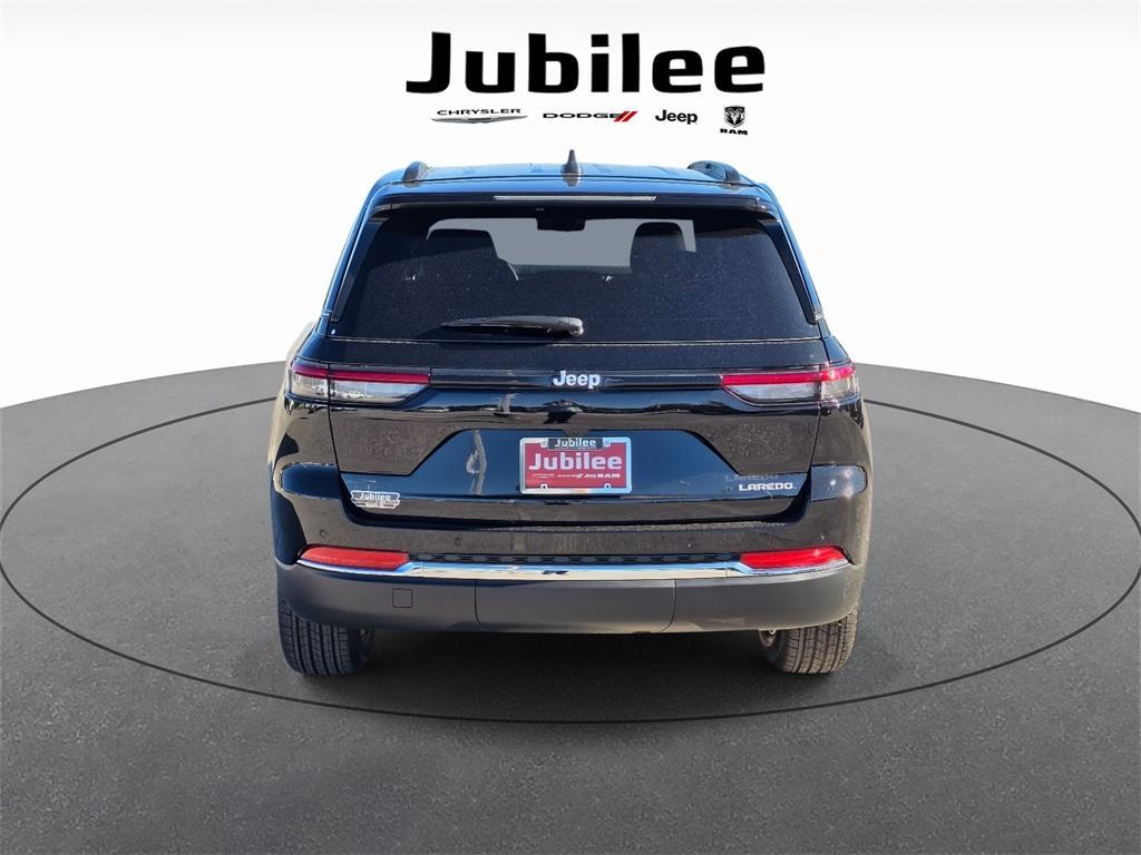 new 2025 Jeep Grand Cherokee car, priced at $37,030