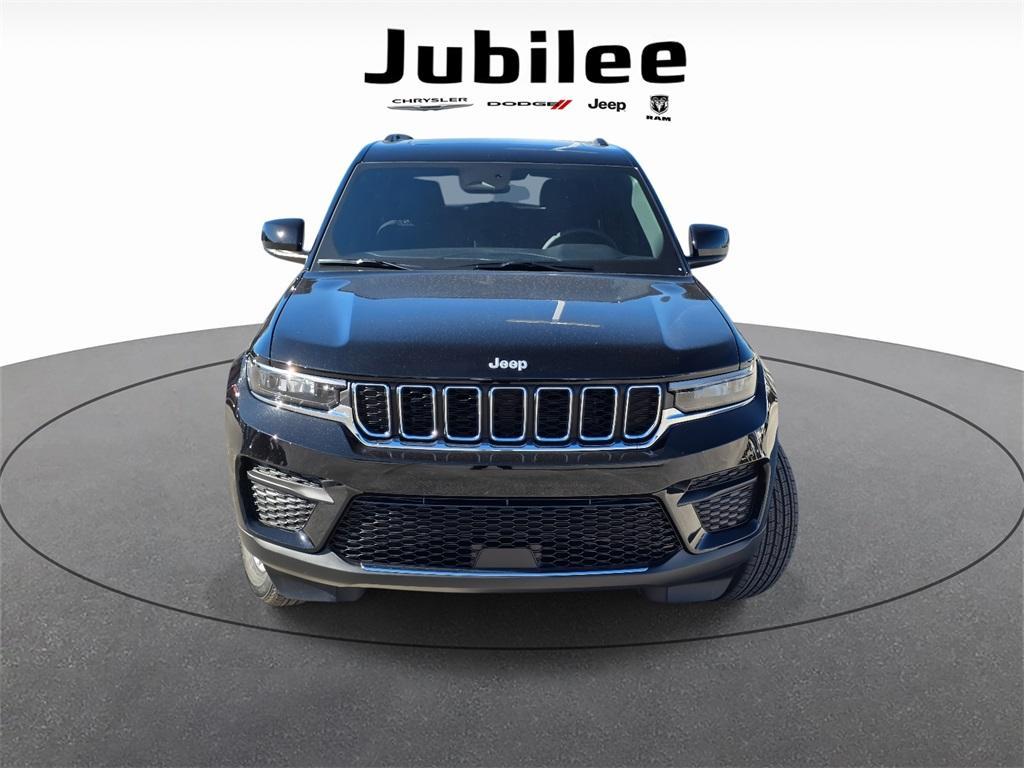 new 2025 Jeep Grand Cherokee car, priced at $37,030