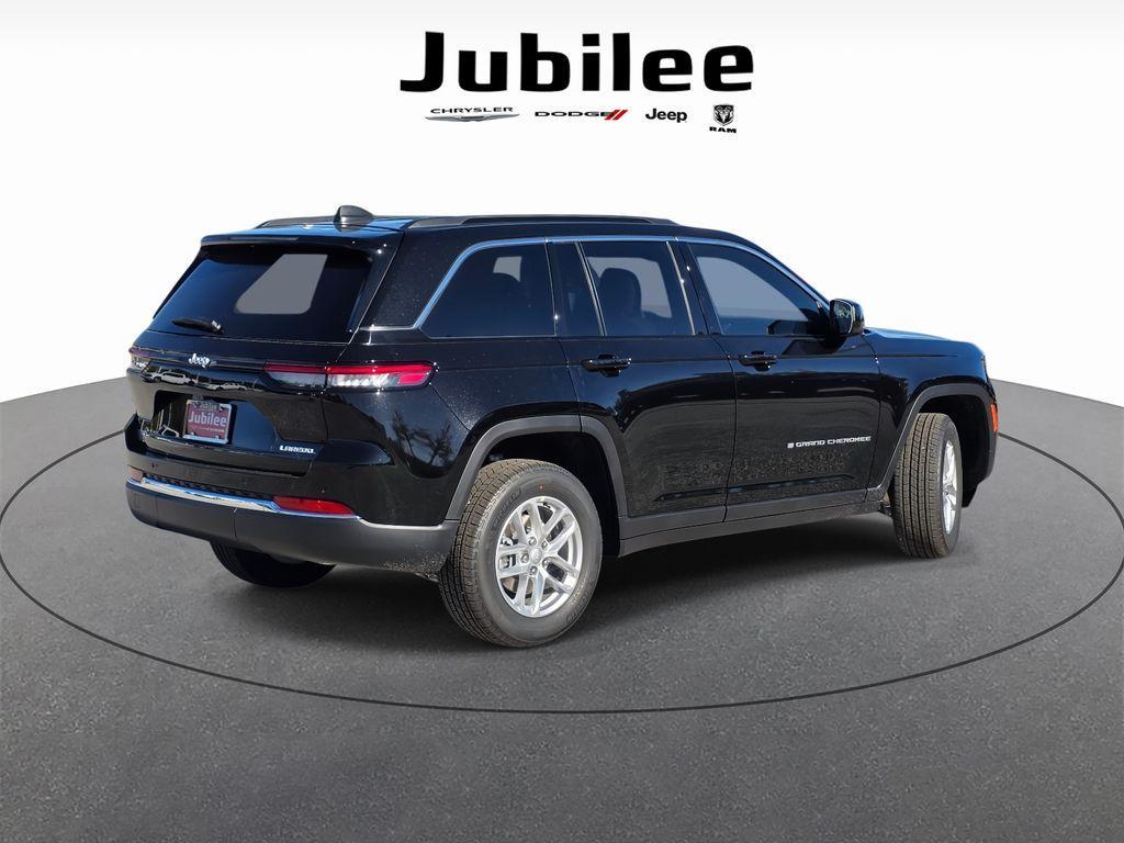 new 2025 Jeep Grand Cherokee car, priced at $34,030