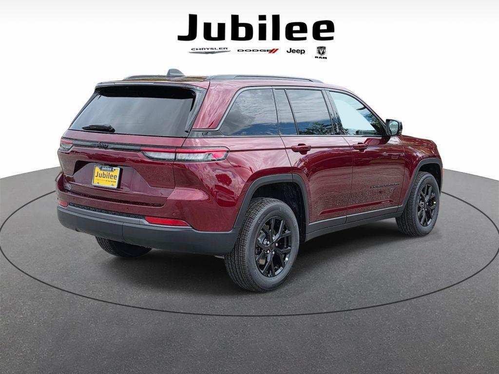 new 2026 Jeep Grand Cherokee car, priced at $39,755