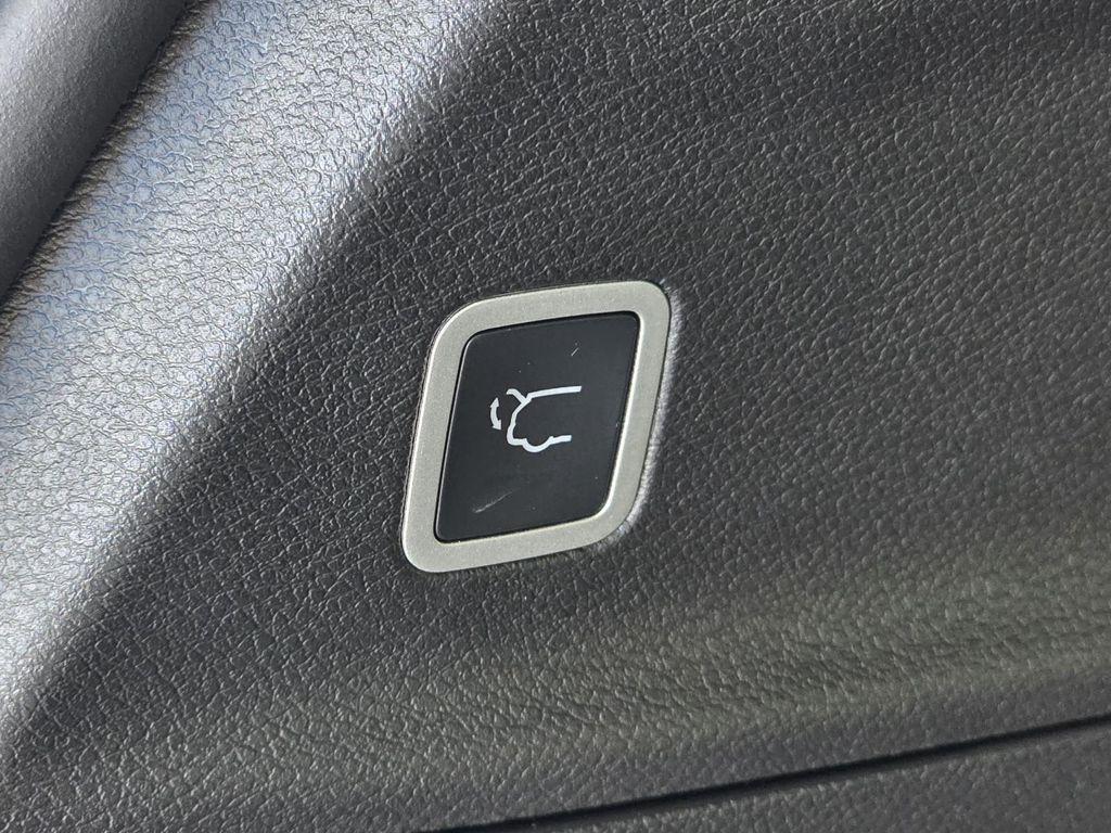 new 2026 Chrysler Pacifica car, priced at $54,428