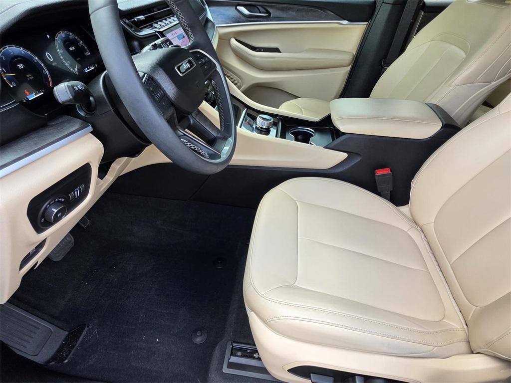 used 2025 Jeep Grand Cherokee L car, priced at $36,386