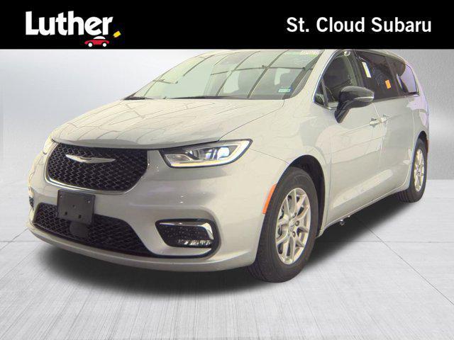 used 2024 Chrysler Pacifica car, priced at $32,555
