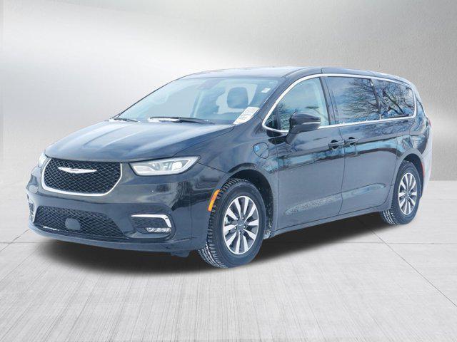 used 2024 Chrysler Pacifica Hybrid car, priced at $30,499