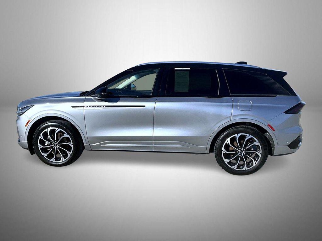 used 2024 Lincoln Nautilus car, priced at $47,945