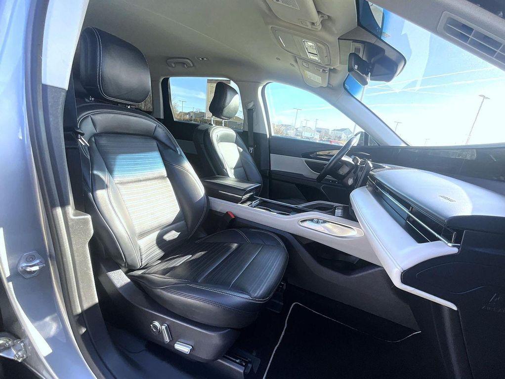 used 2024 Lincoln Nautilus car, priced at $47,945