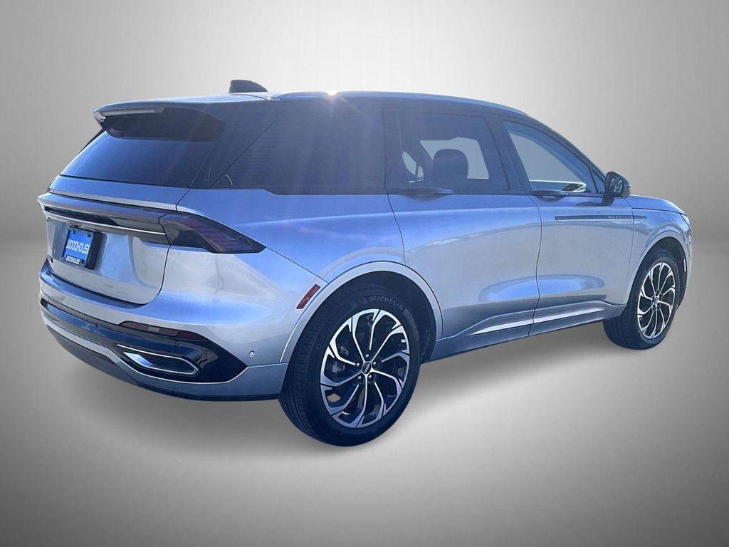 used 2024 Lincoln Nautilus car, priced at $47,945