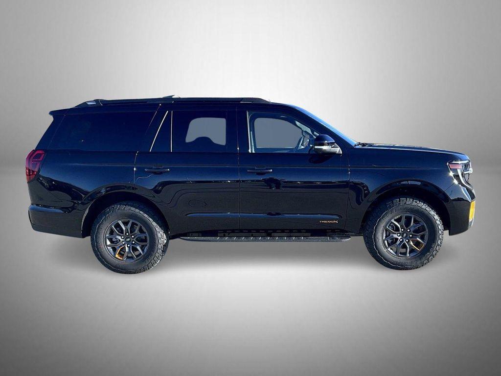 new 2025 Ford Expedition car, priced at $80,944