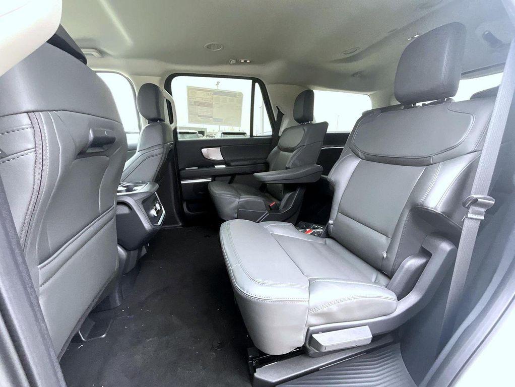 new 2026 Ford Expedition car, priced at $71,674