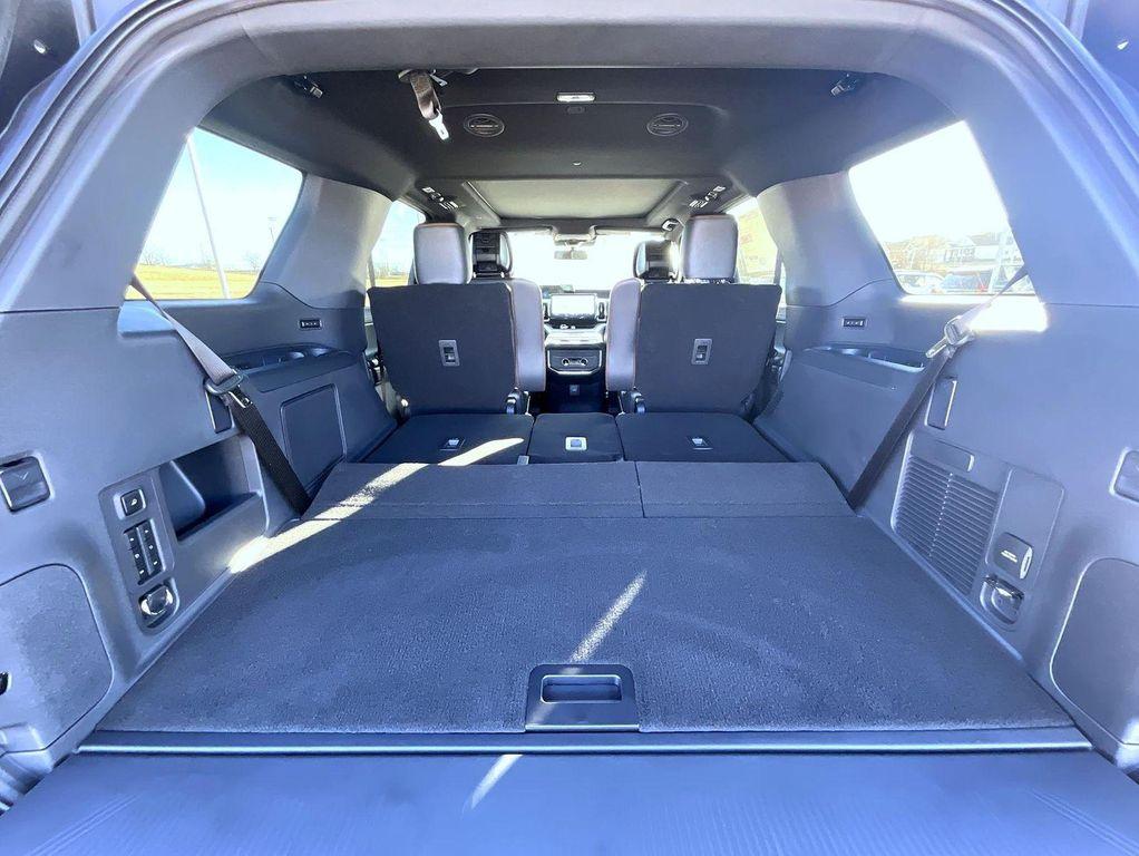 new 2026 Ford Expedition car, priced at $82,789