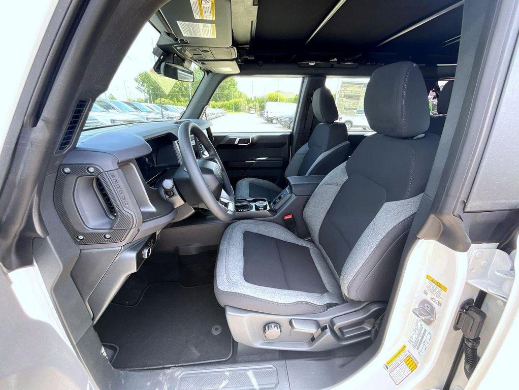 new 2025 Ford Bronco car, priced at $37,584