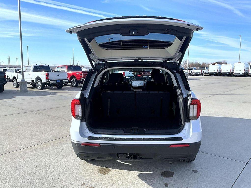 new 2026 Ford Explorer car, priced at $43,079
