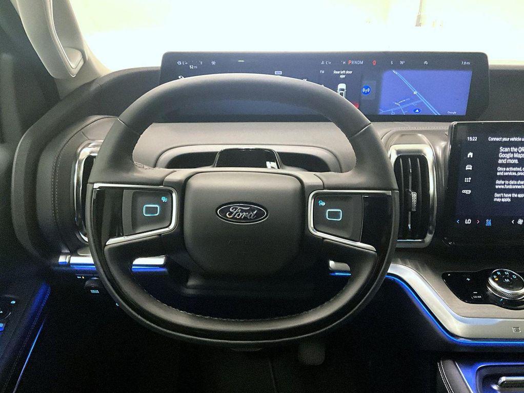 new 2025 Ford Expedition car, priced at $76,054