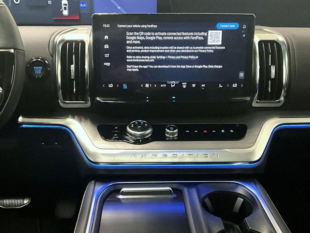 new 2025 Ford Expedition car, priced at $76,054
