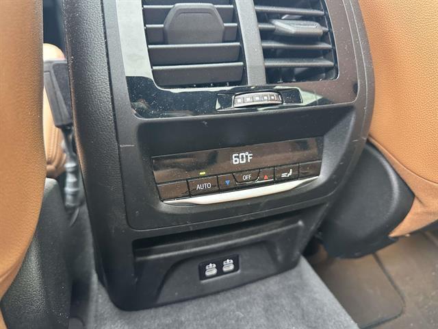 BMW X3 view 8