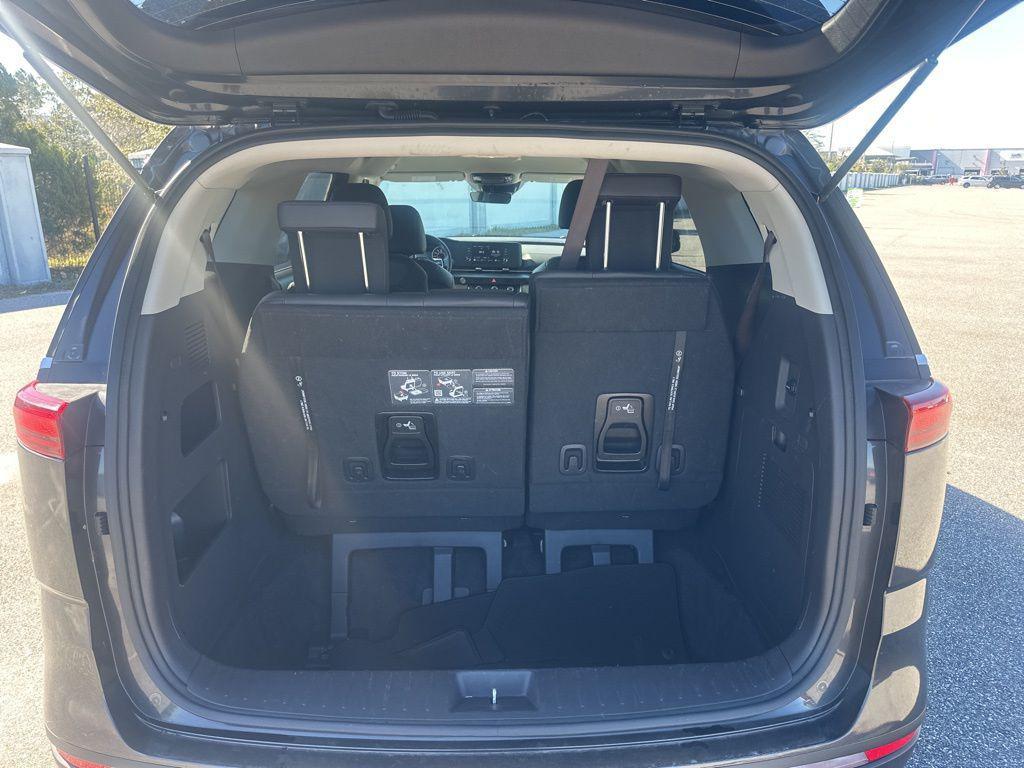 used 2024 Kia Carnival car, priced at $30,488