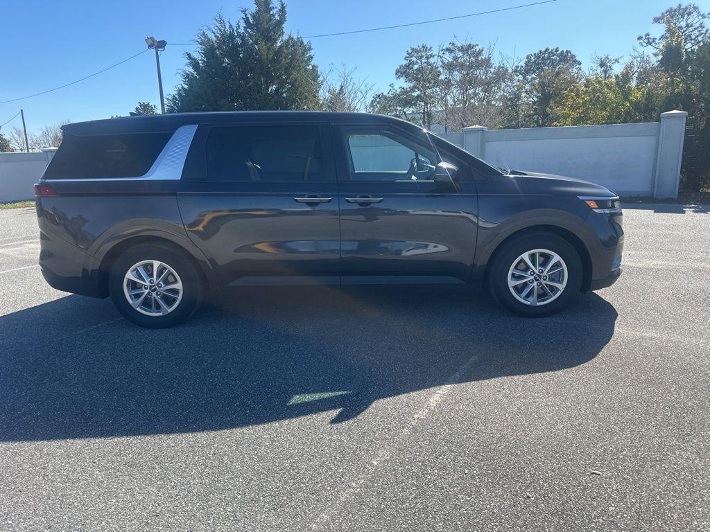 used 2024 Kia Carnival car, priced at $30,488