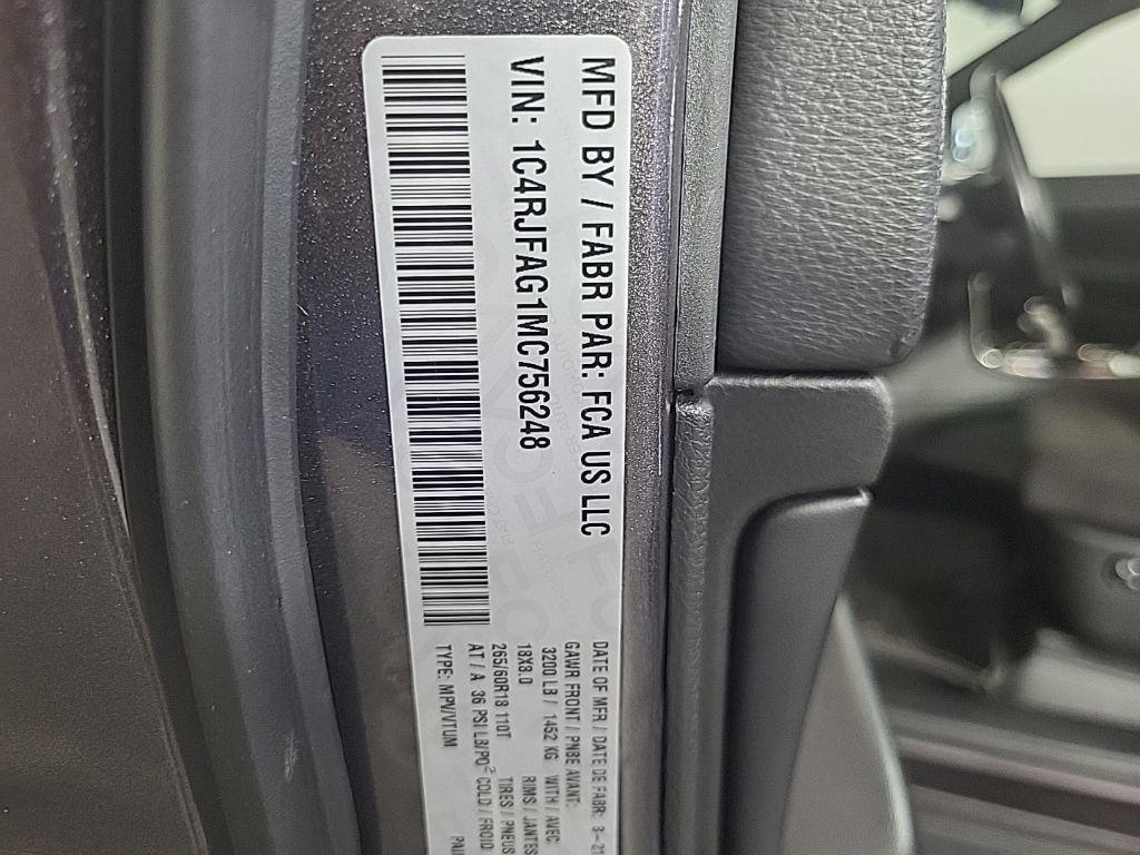 used 2021 Jeep Grand Cherokee car, priced at $16,988