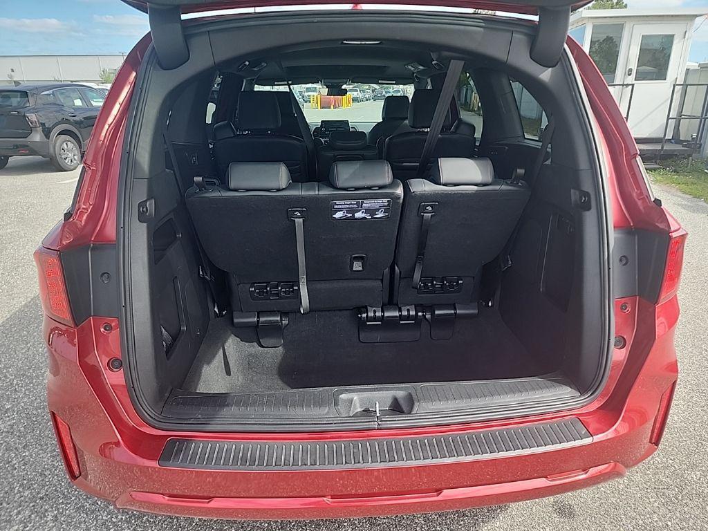 used 2025 Honda Odyssey car, priced at $36,888