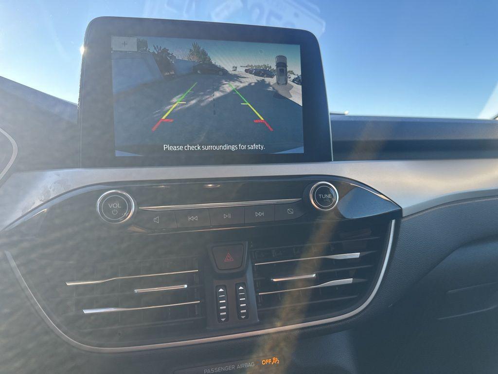 used 2022 Ford Escape car, priced at $13,994