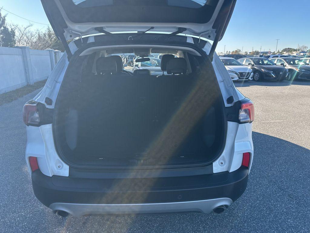 used 2022 Ford Escape car, priced at $13,994
